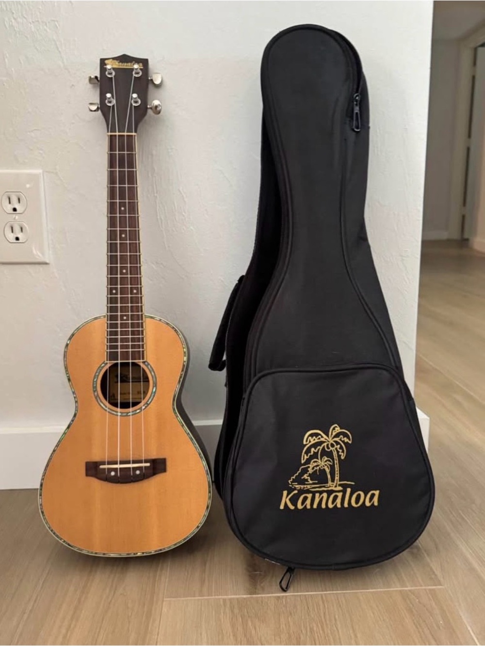 Kanaloa Ukulele with Bag
